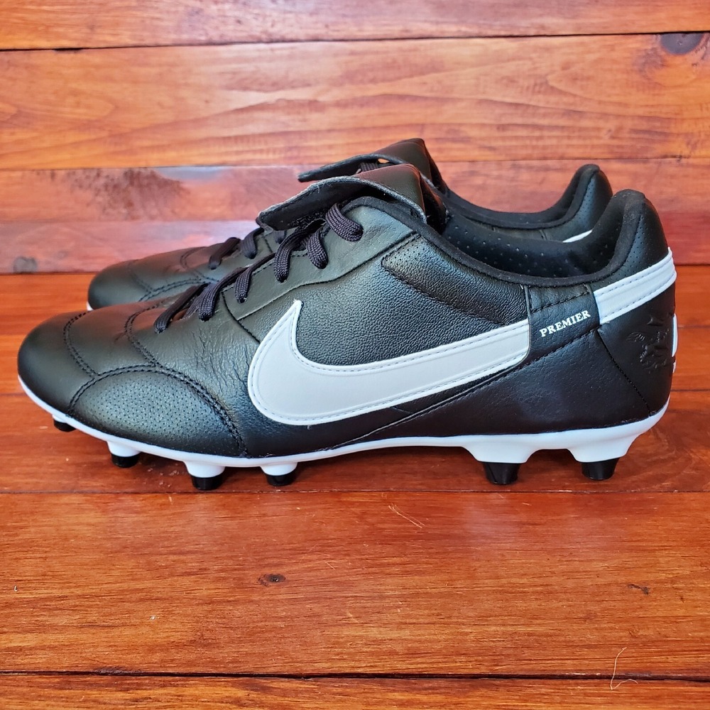 Nike Black and White Athletic Shoes